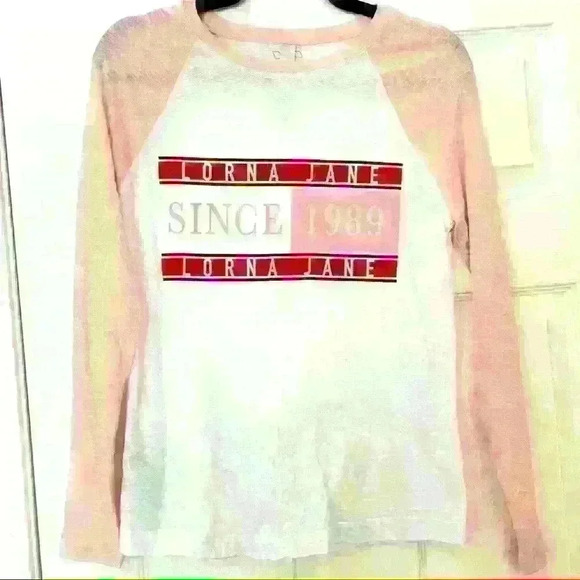 Lorna Jane Tops - Lorna Jane Raglan 3/4 Sleeve baseball T shirt